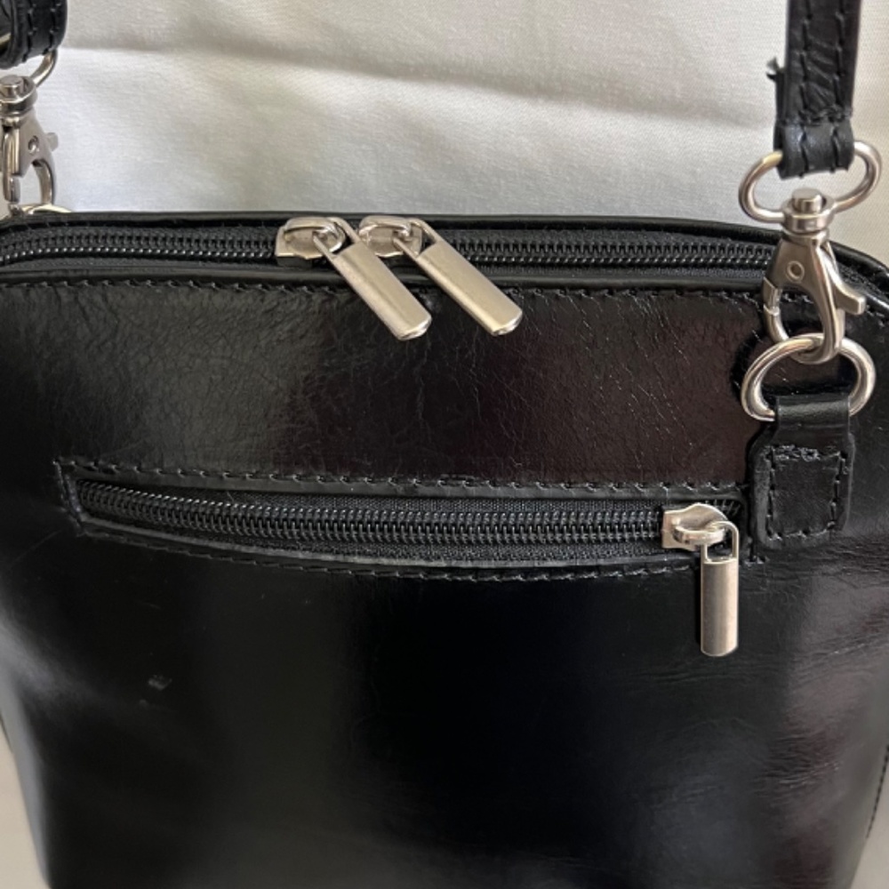 Black Crossbody Made in Italy Bag - Picture 4 of 16